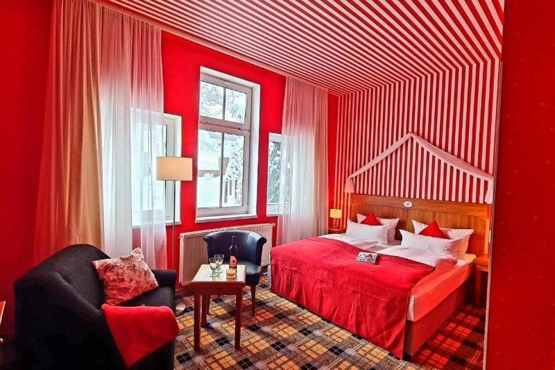 Hotel Schieferhof - Glaslust Neuhaus am Rennweg Kültér fotó