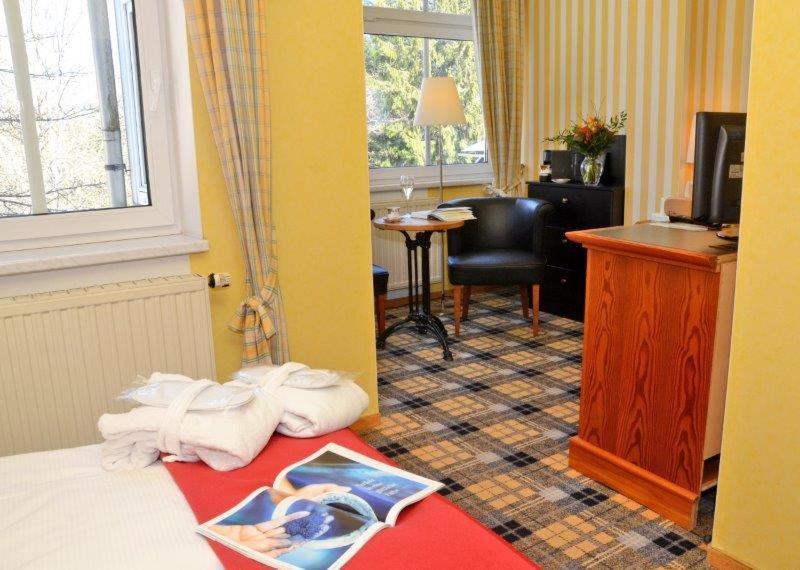 Hotel Schieferhof - Glaslust Neuhaus am Rennweg Kültér fotó